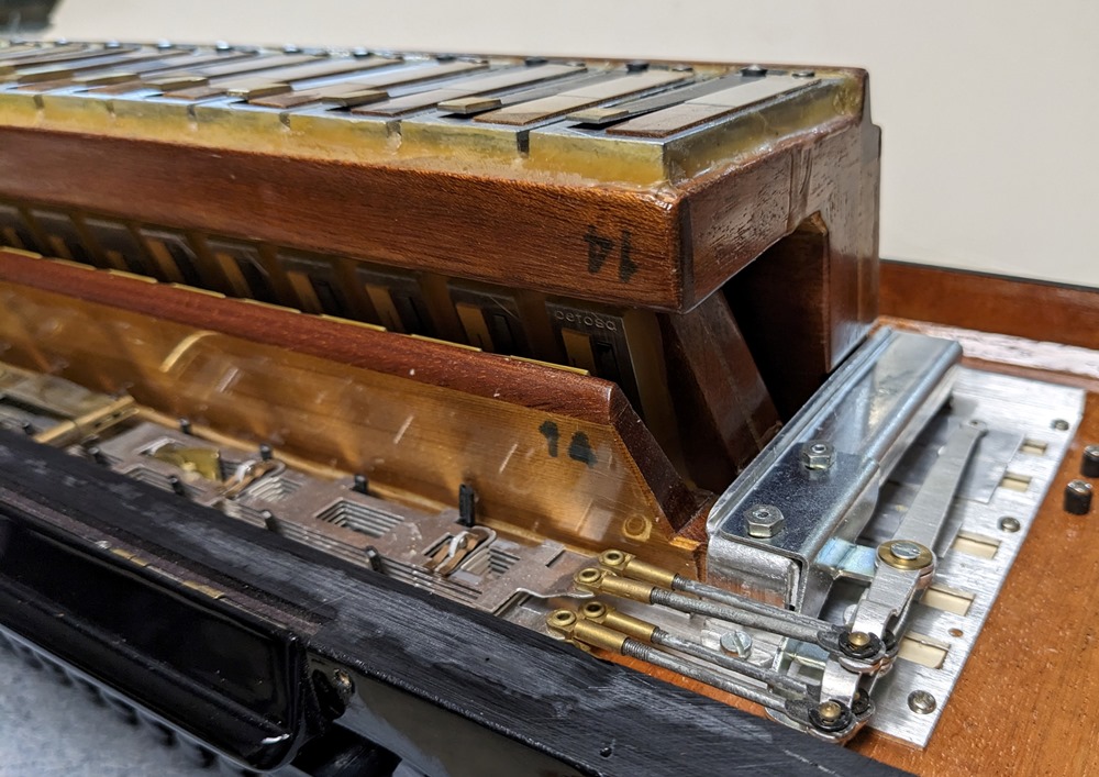 Petosa AM-1100 Accordion