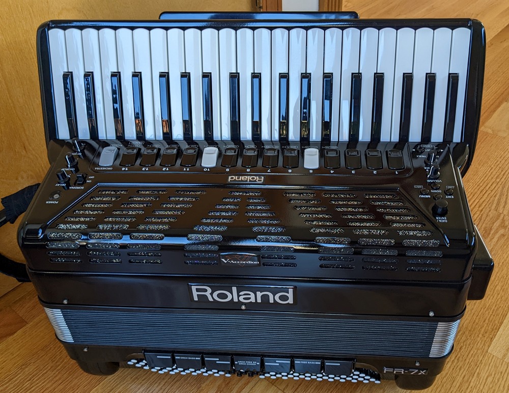 Roland FR-7X Accordion