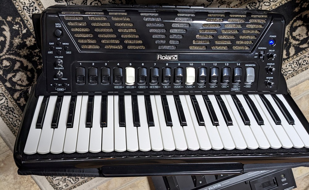 Roland FR-7X Accordion