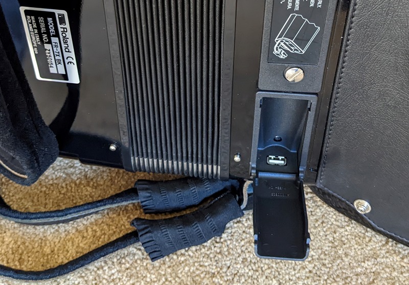 Roland FR-7X Accordion