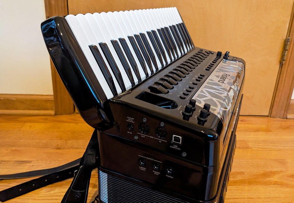 Roland FR-8x Accordion