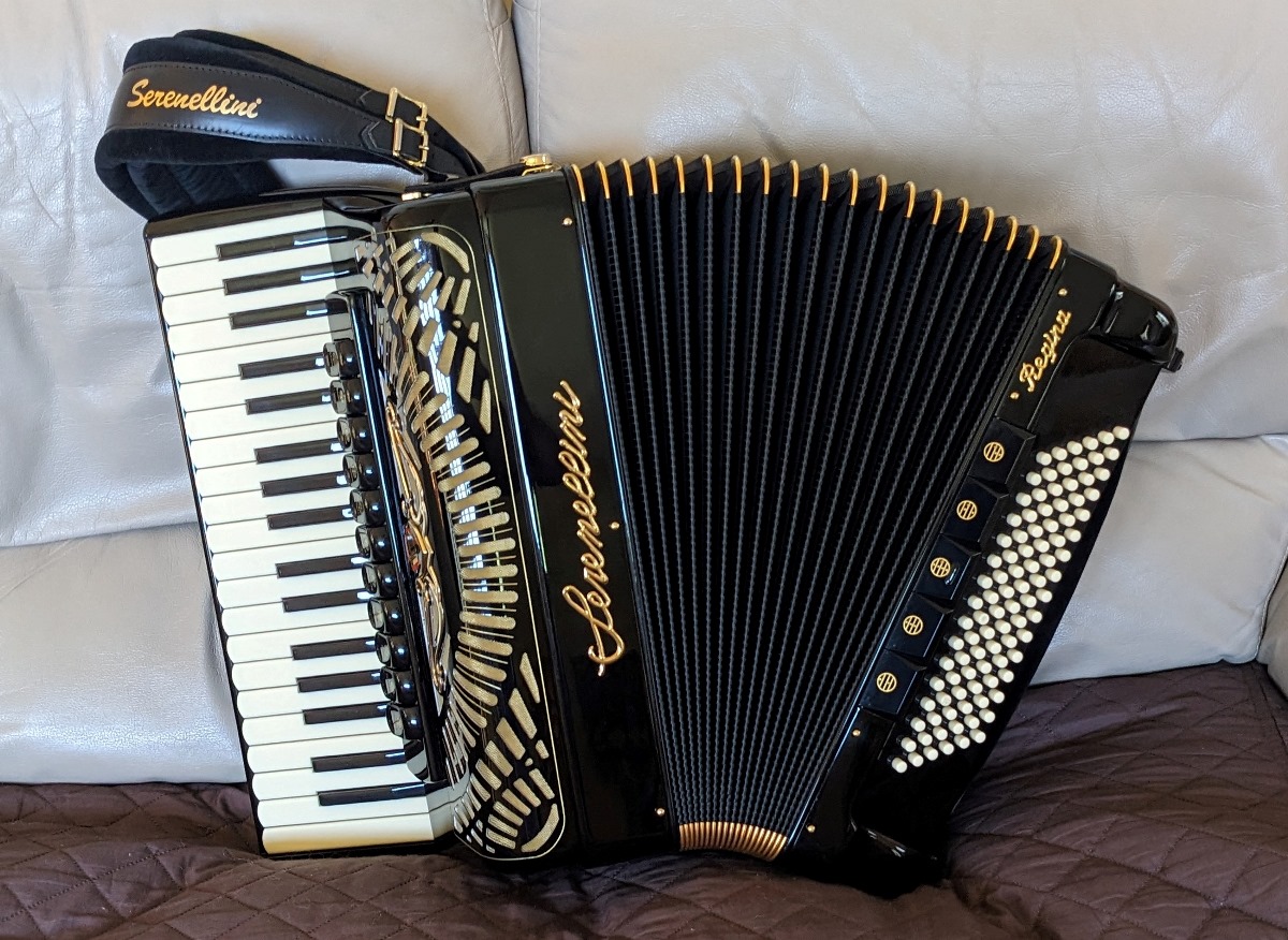 Serenellini Regina Gold Cassotto Accordion