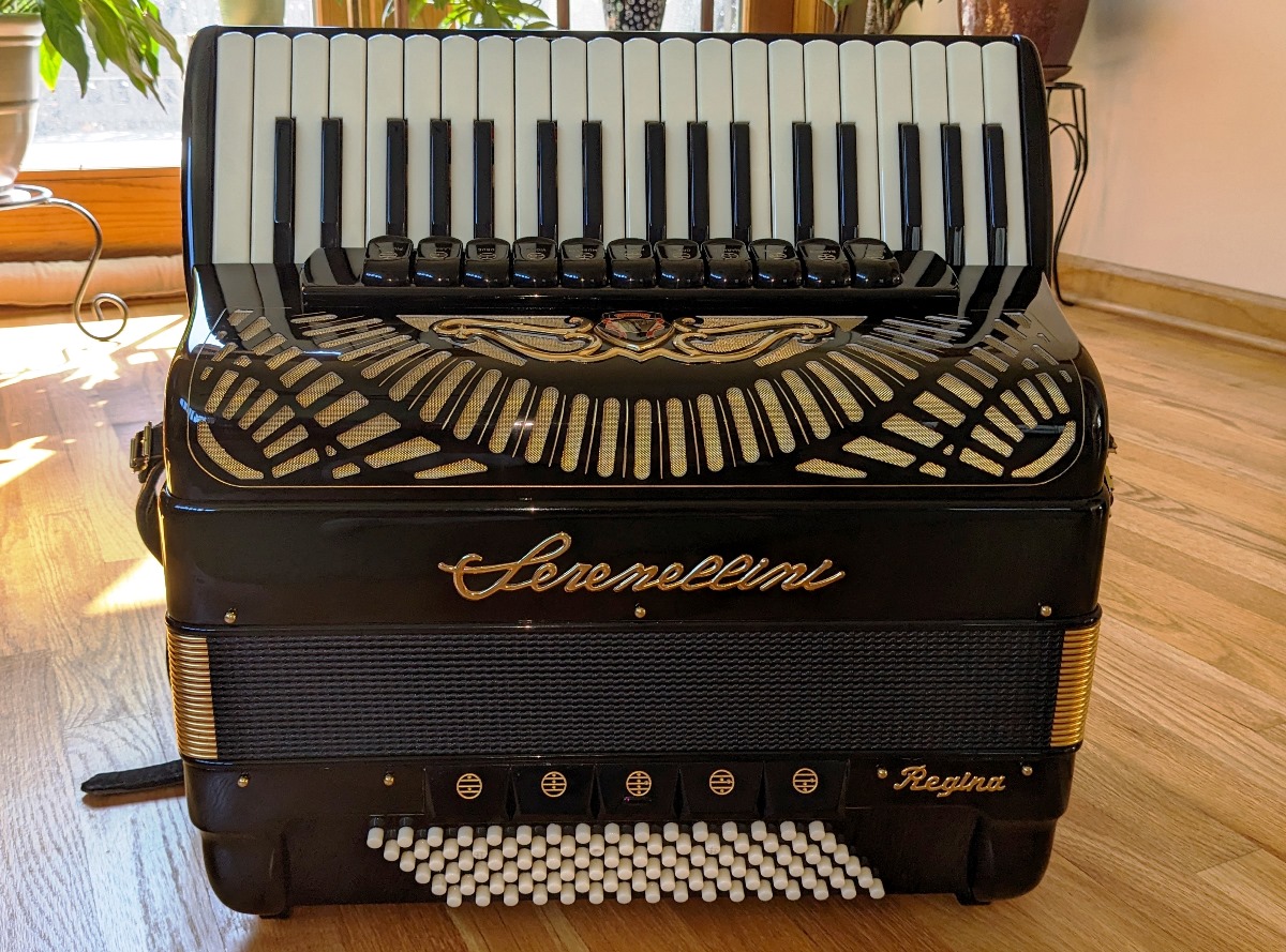 Serenellini Regina Gold Cassotto Accordion
