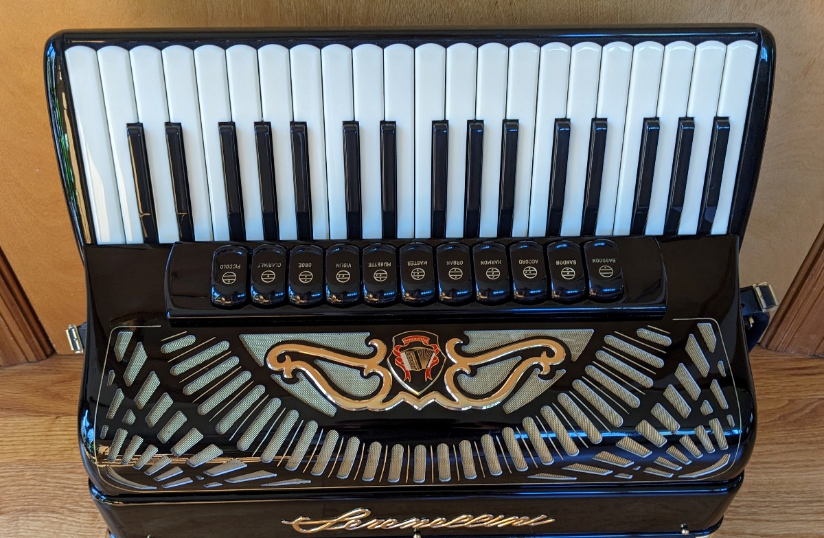 Serenellini Regina Gold Cassotto Accordion