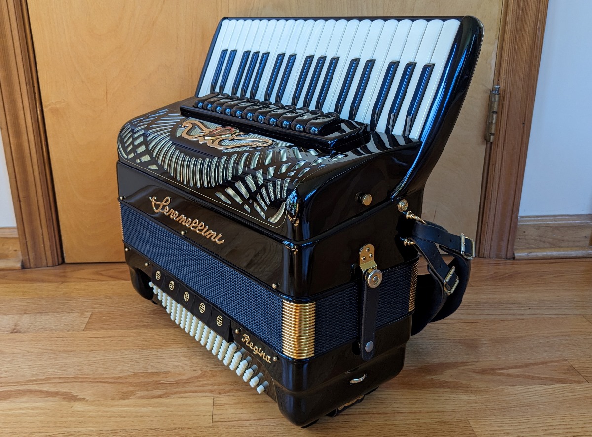 Serenellini Regina Gold Cassotto Accordion