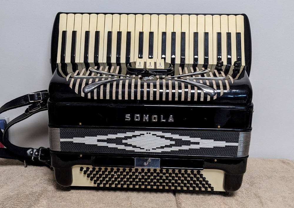 Sonola SS4 Ernie Felice Accordion