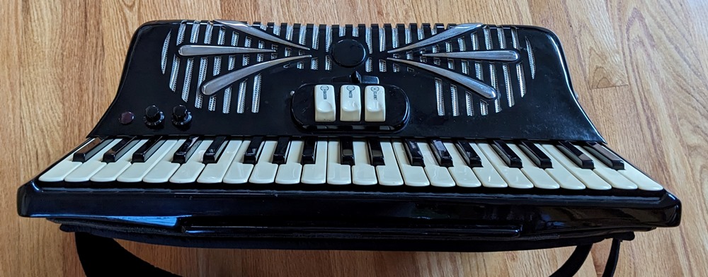 Sonola SS4 Accordion