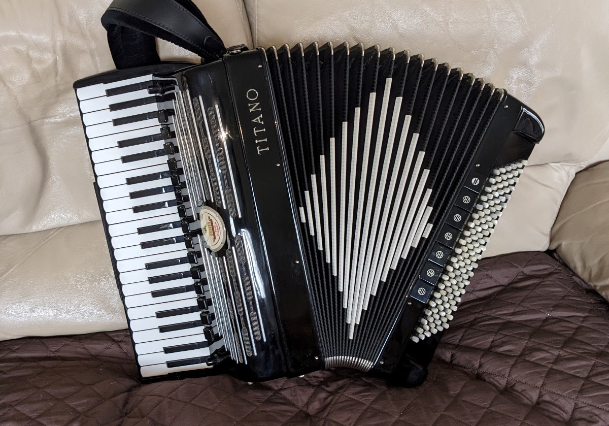 Titano Royal (Pigini Super King) Accordion
