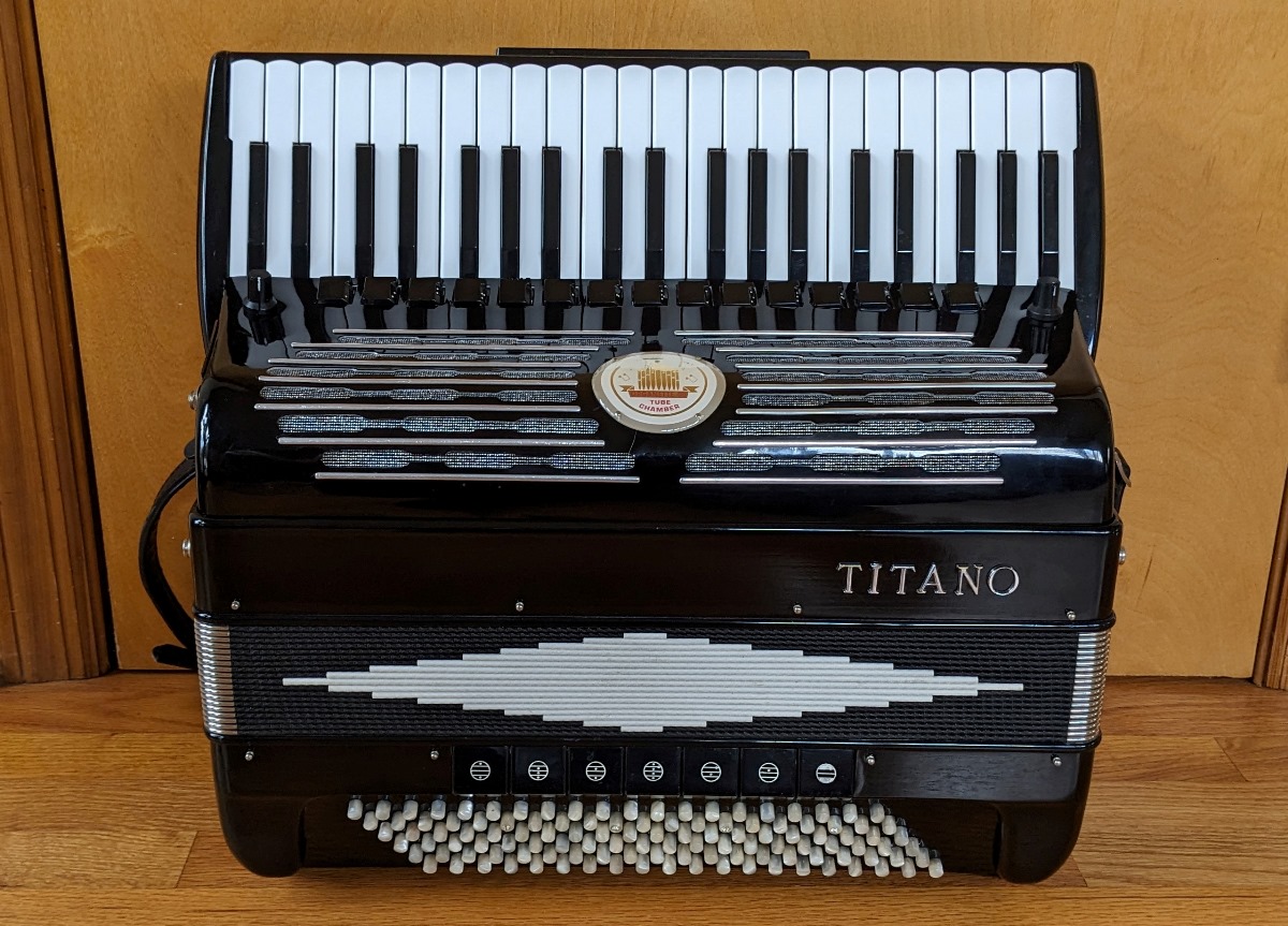 Titano Royal (Pigini Super King) Accordion