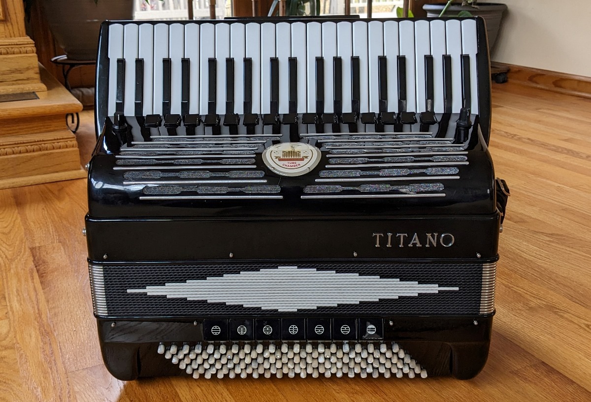 Titano Royal (Pigini Super King) Accordion