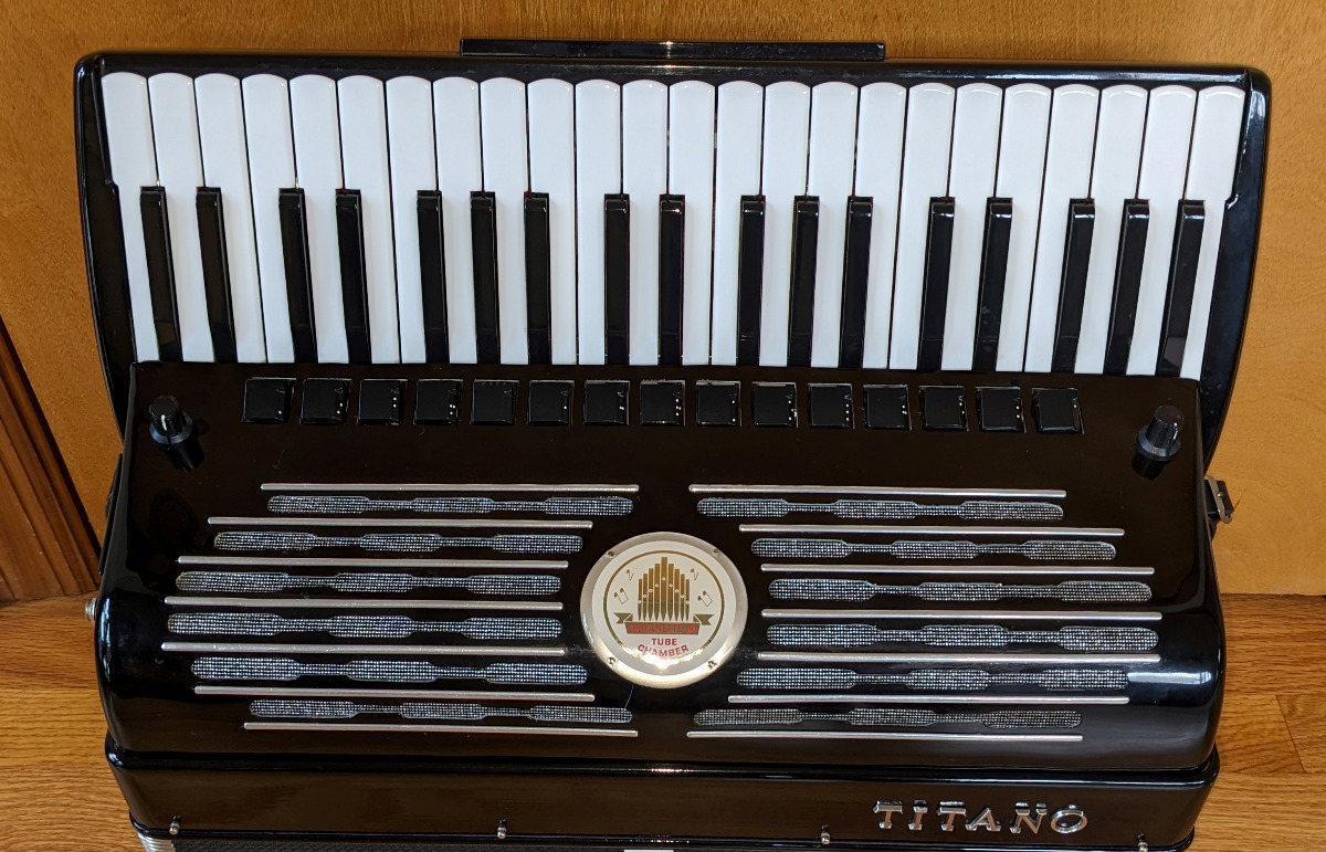 Titano Royal (Pigini Super King) Accordion