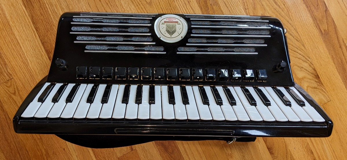 Titano Royal (Pigini Super King) Accordion