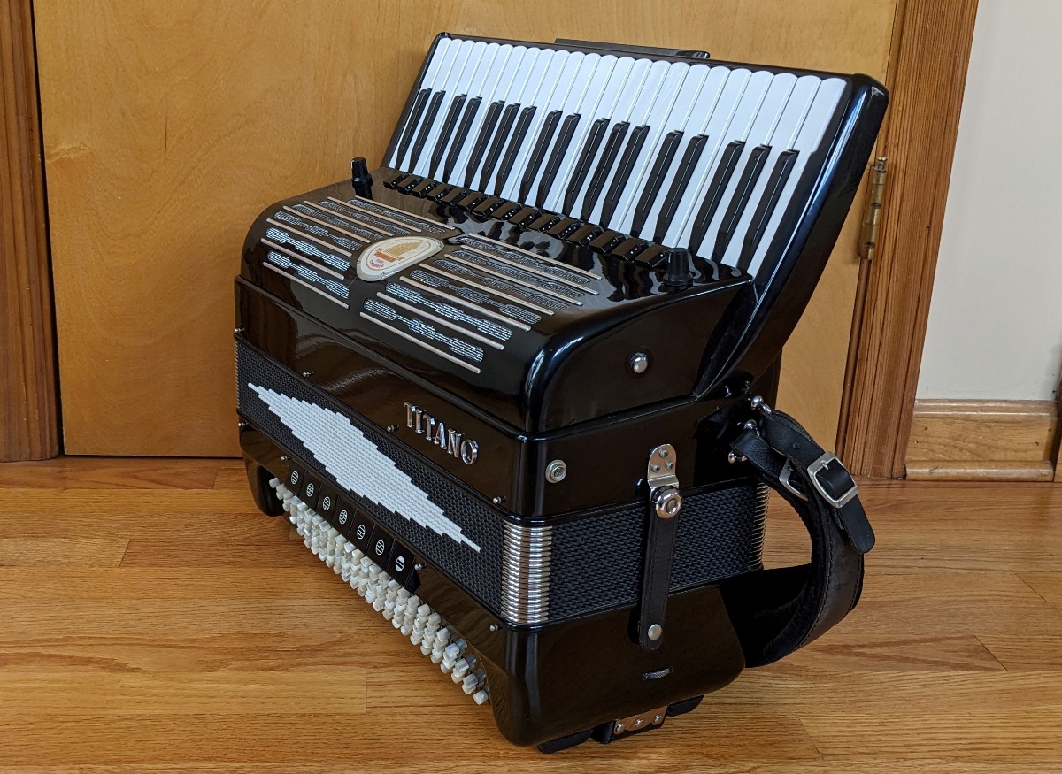 Titano Royal (Pigini Super King) Accordion