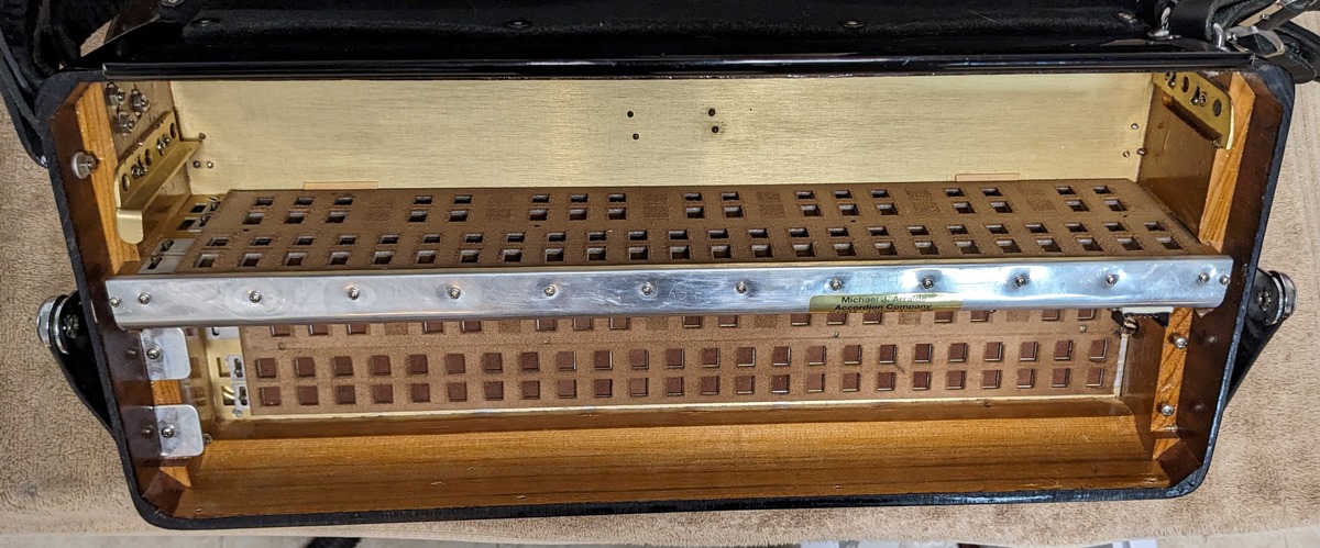 Titano Royal (Pigini Super King) Accordion